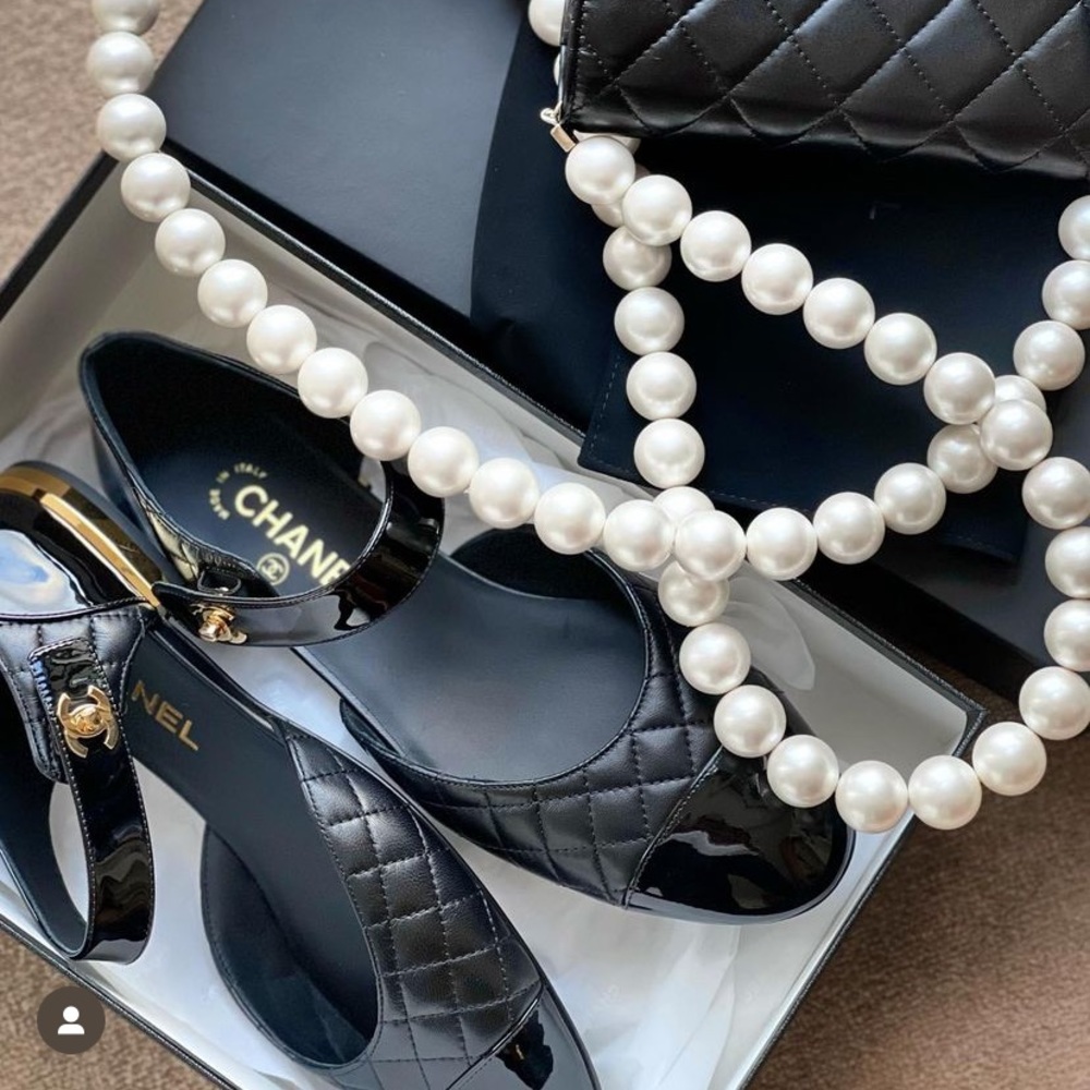 Chanel black quilt Mary Jane ballerina flats Size 38